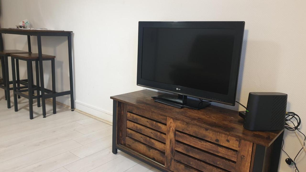 Studio Meuble Et Equipe Ingre Ngoại thất bức ảnh