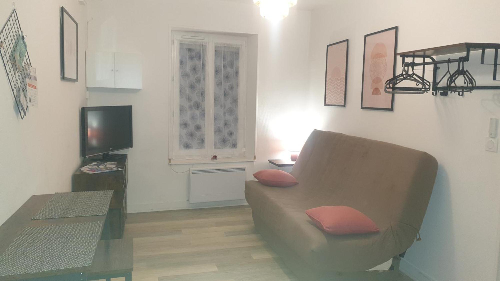 Studio Meuble Et Equipe Ingre Ngoại thất bức ảnh